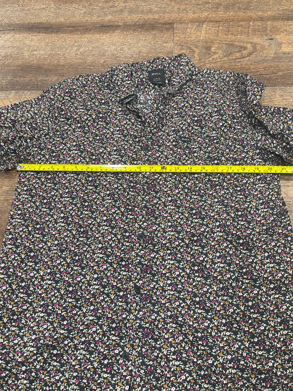 RVCA Floral Short Sleeve Button Up Shirt Men's Medium Regular Fit - Picture 2 of 6